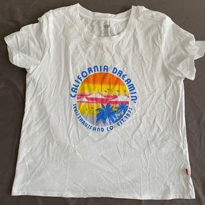 Juniors Levi’s “California Dreamin” T-Shirt